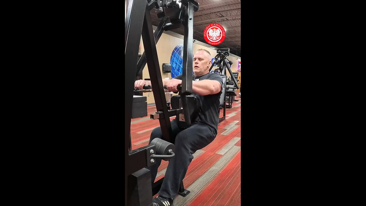 High Rows for Rear Delts—Because Steak Won’t Build Your Back Alone 🥩💪