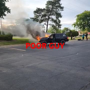 ANOTHER CAR FIRE!!! #truckinlifestyle #reallifetruckers #ourtruckinglife #atruckerslife #carfire