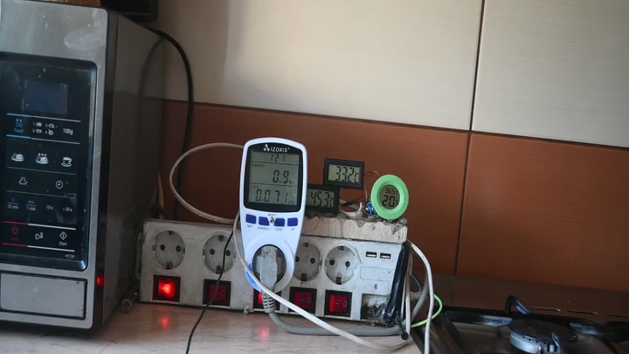 3cz.zmywarka CDIH 2L 1047 podłączona do gorącej wody bez grzałki test =0,072 kwh