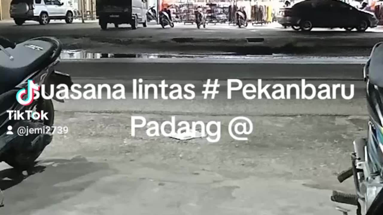 Suasana lintas Pekanbaru Padang
