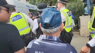 🚨HAPPENING NOW: LONDON POLICE are making major ARRESTS of suspected terrorists.