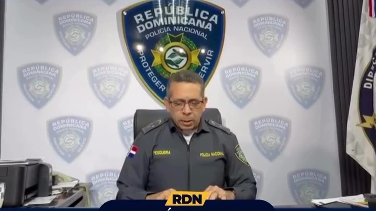 Diego Pesqueira sobre dos jóvenes en carro