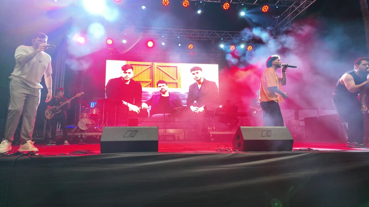 Spanish Flamenco Pop-Rock Band La Llave