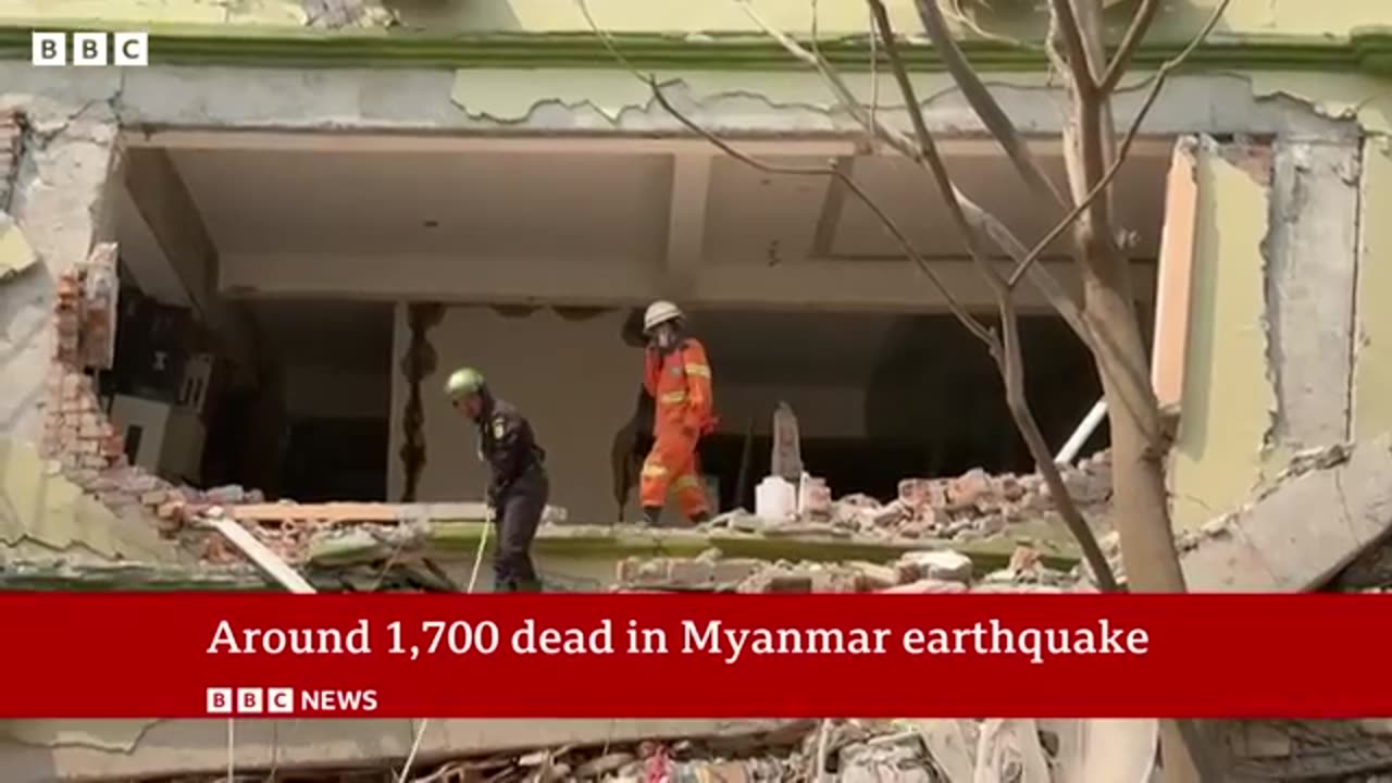 Myanmar+earthquake+death+toll+hits+1,700+as+foreign+rescue+workers+join+survivor+search+-+BBC+News.