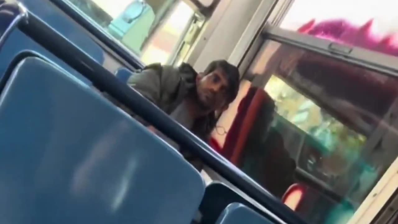 Fake asylum seeker in Naples moIests 13 year old girl.. as usual