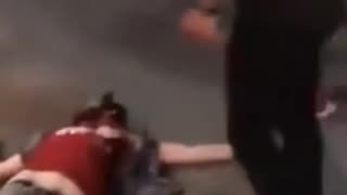 FALCON PUNCH KO In Street Fight.. Wait for it..