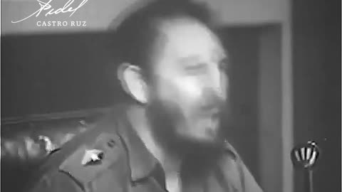 Fidel Castro frente a la picúa