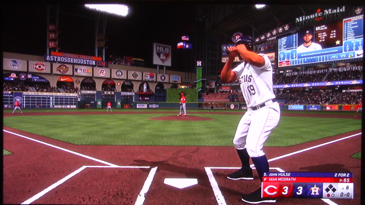 MLB The Show: Houston Astros vs Cincinnati Reds (S16 World Series G2)