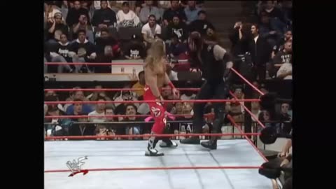 (1998.01.18) Shawn Michaels vs The Undertaker - Casket Match - WWF