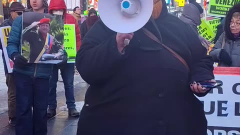 In NYC people support president Nicolás Maduro and first combatant Cilia Flores.