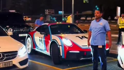 🚘🏙️ Unmatched Elegance: Dubai's Supercar Parade! | LuxurySportsCars