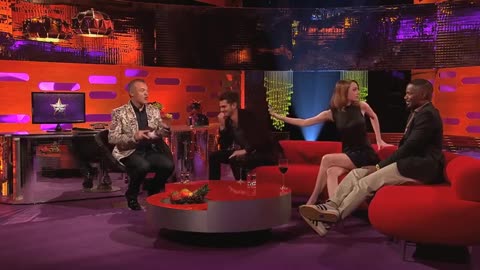 😱💃 Emma Stone Thinks She's About to Meet the Spice Girls! | FunFM