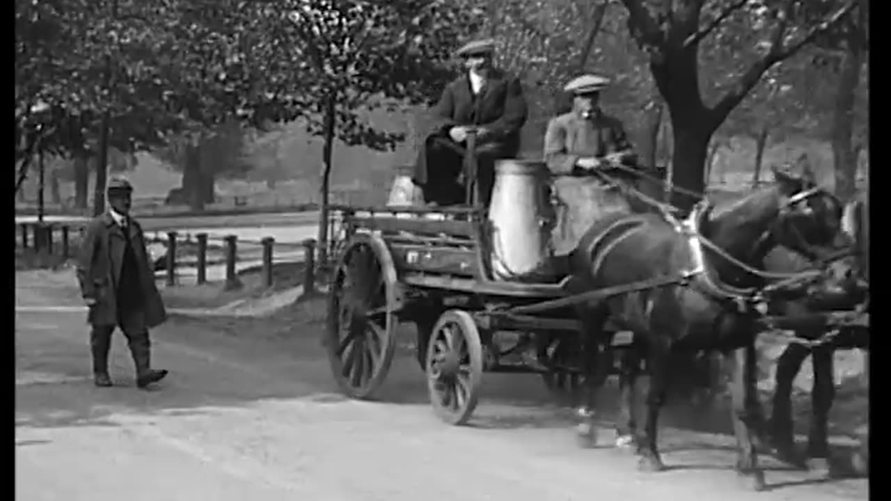 [BRITISH NEWSREEL EXCERPTS] - [BRITISH NEWSREEL EXCERPTS] - cbs-cbswwi-577