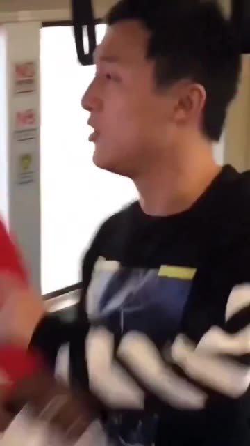 Blacks attack, rob China woman