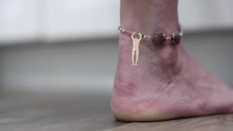 Stepmother Giantess Feet pov - Giant woman foot