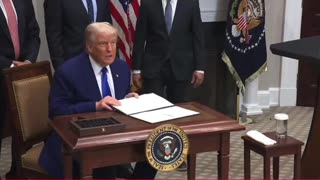 Trump shuts down Communist "News" journalist over Qatar's Gifted Plane story