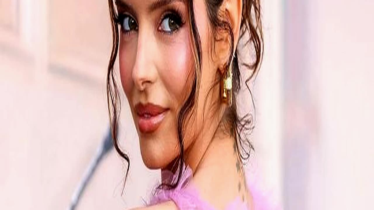 Maura Higgins Says Affordable Root Spray Save