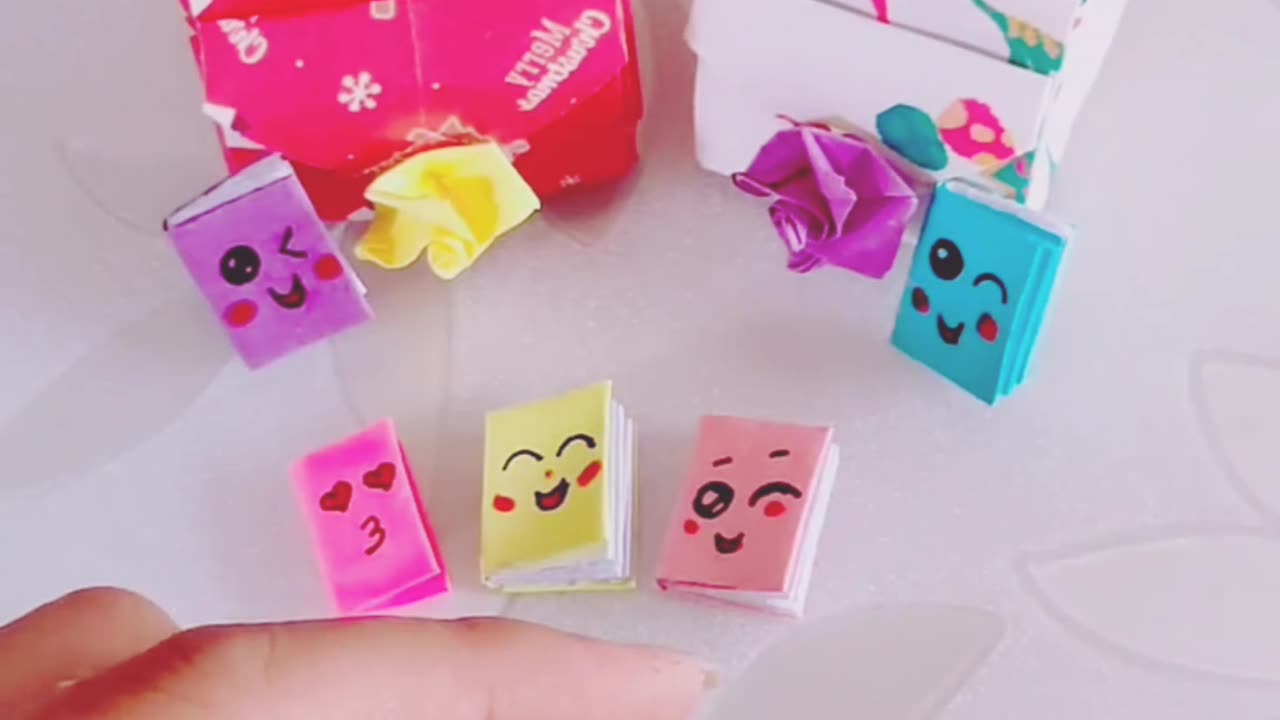 Mini Book Art's and craft 😍 📚