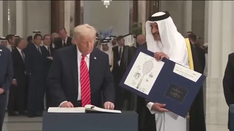 The Emir presents @POTUS with a ball from the 2022 FIFA World Cup in Qatar