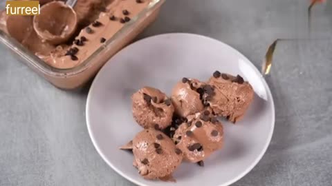 No condensed milk chocolate ice cream 😍🥰