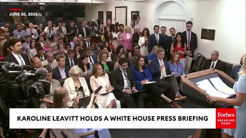 Karoline Leavitt Asked Point Blank: 'Does President Trump Want Zohran Mamdani Deported?'