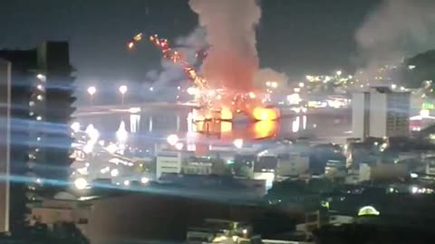 Apocalyptic Scenes in Venezuelan Capital as Trump Begins Airstrikes on Military Targets