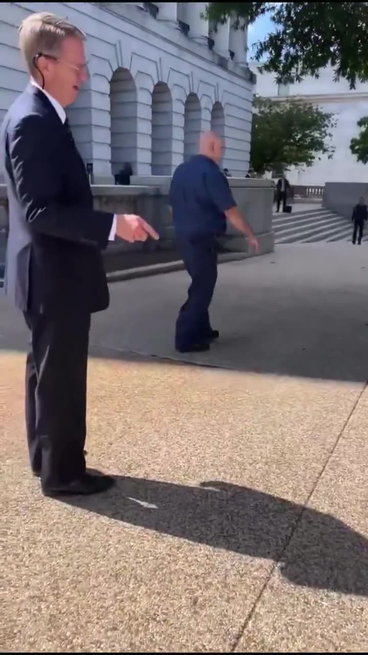 Rep Tim Burchett absolutely cooked this liberal reporter. 💀💀