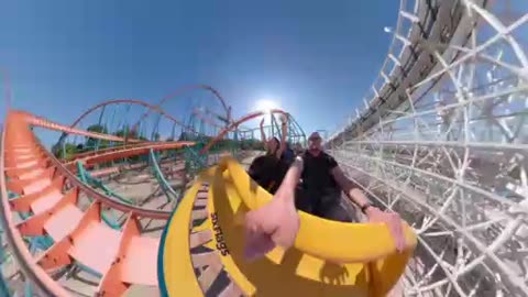 Les montagnes russes à 360°