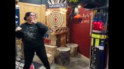 😂 To Hit the Weight of the Boxing Machine? | FunFM