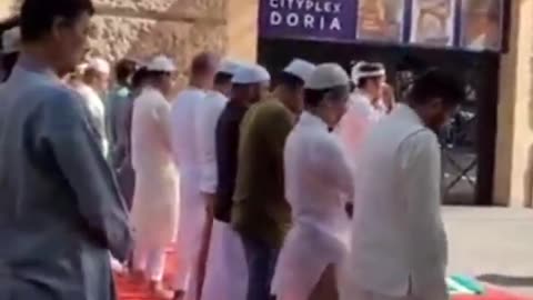They pray to Allah in streets of Rome just a few meters from Vatican City.
