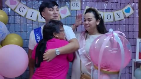 Beautiful Gender Reveal Moment 💗🍼