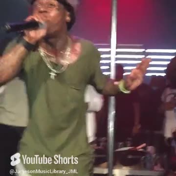 2015 Lil Wayne. Rapping Truffle Verse Live. Aura