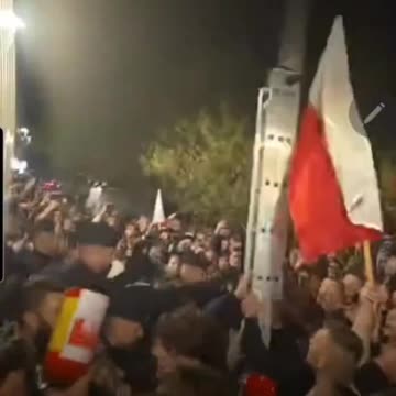 Ukrainian flag was torn down from the city hall.