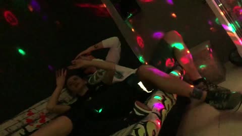 NEMSKIYA & SNOOPI! - SLIVAM SA S DIVANA