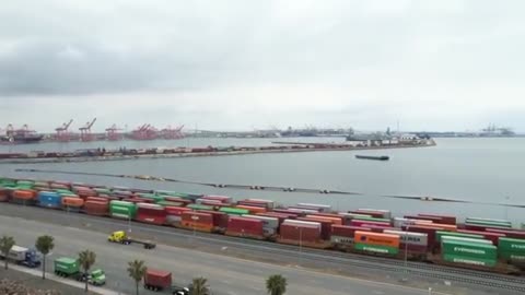 Federal appeals court allows Trump's tariffs to continue