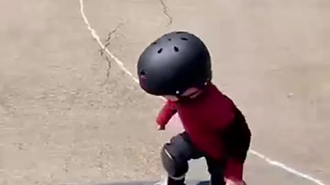 Incredible: Skateboarding progression age 1-4 years old. Brody aka Tiny Hawk. #s