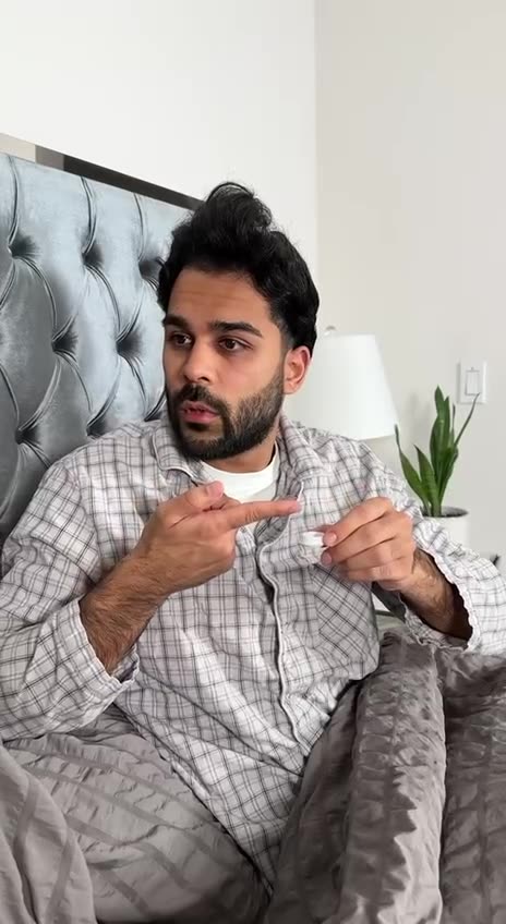 How does a girl get ready for bed? 😅