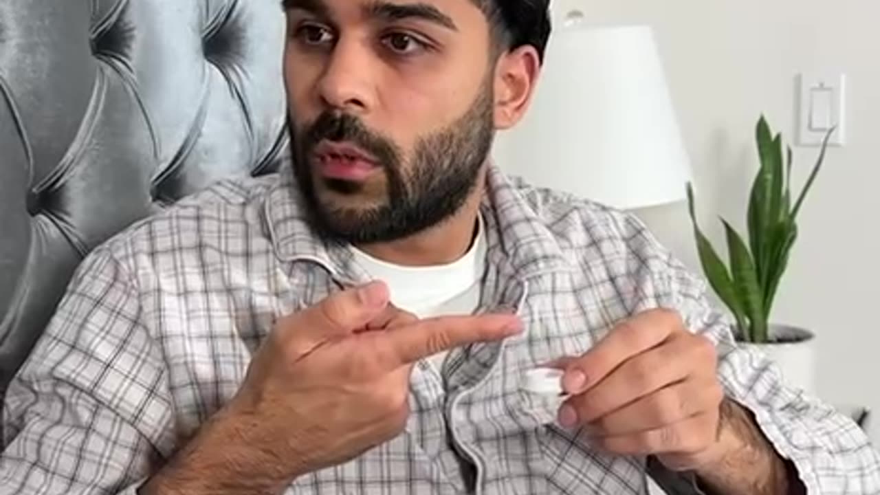 How does a girl get ready for bed? 😅