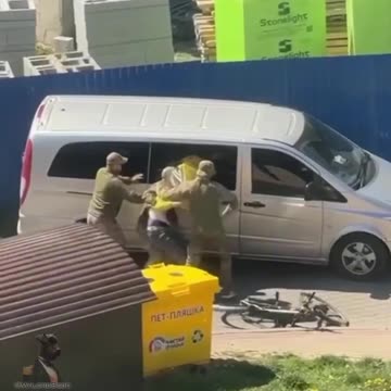 Your order is delayed, the delivery driver was mobilized - Ukraine forced war recruitments