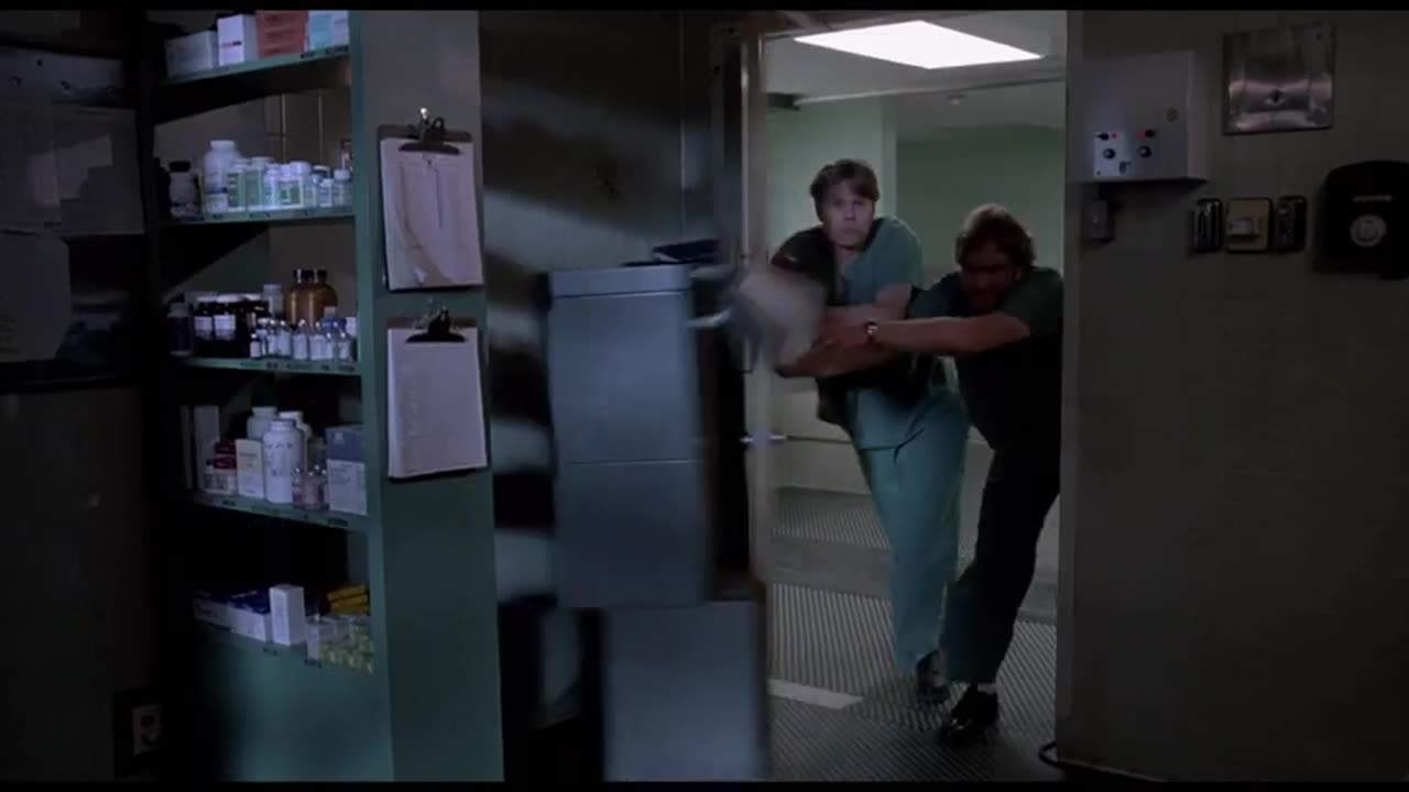 Drugstore Cowboy (1989)