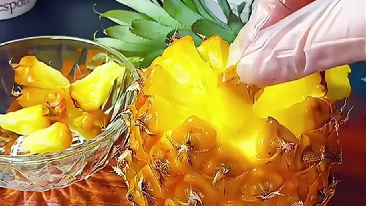 Shocking Alternative Ways To Cut Fruit (So Much Better 🤫)