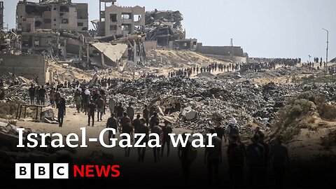 Israeli society divided over war in Gaza | BBC News