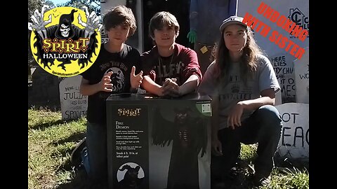 😈Unboxing the Spirit Halloween 2025 FIRE DEMON animatronic with OUR SISTER😈