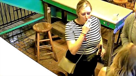 Candid Sexy Smoking Woman 768