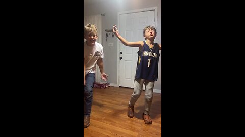 White Kids Go FULL Baton Rouge Mode to Boosie "Set It Off" 😂 Pelicans Fans Wildin'