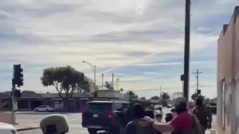 ICE Conducts Operation and Is Verbally Confronted by Civilians Inside a Religious Facility