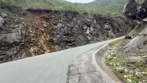 Riding on the Ha Giang Loop in Vietnam (part 2)