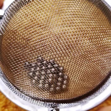 How to clean bicycle bearing balls.