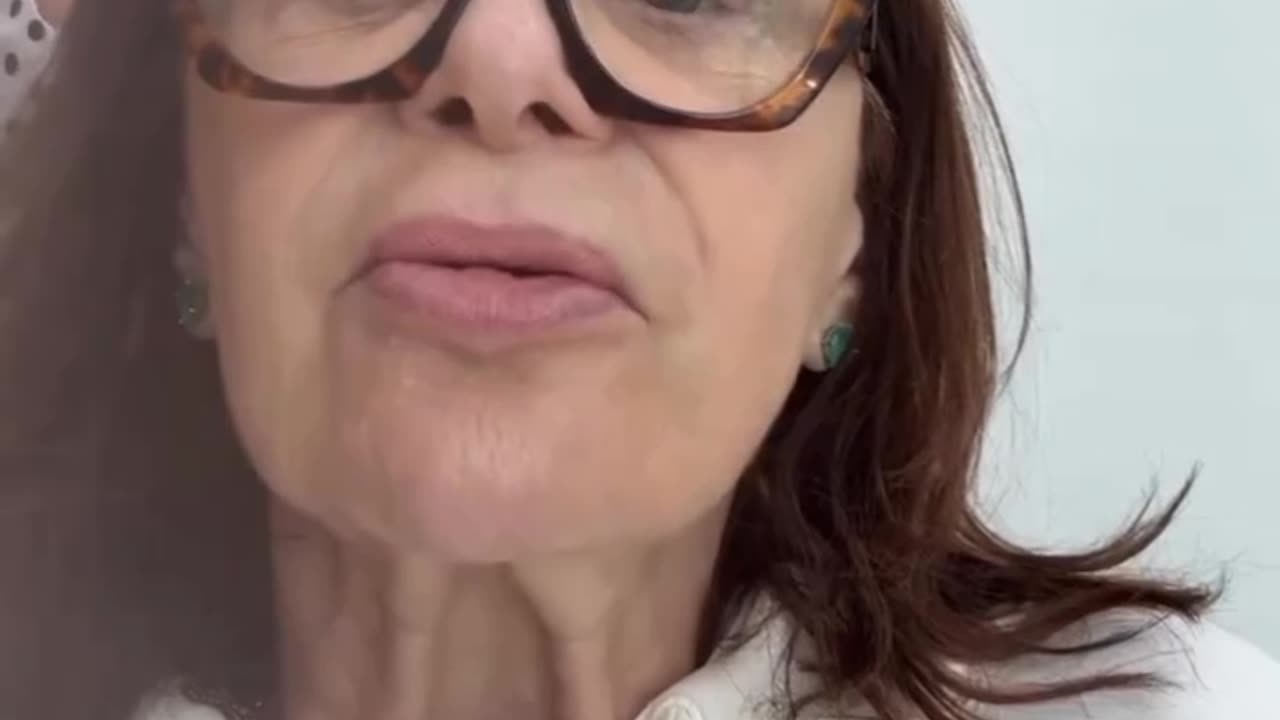 Eclipse desmascarando as pessoas. Vem mais revelações. Além de o Tarcísio não ser presidente ainda perderá o cargo de governador, esse é o preço da trairagem.