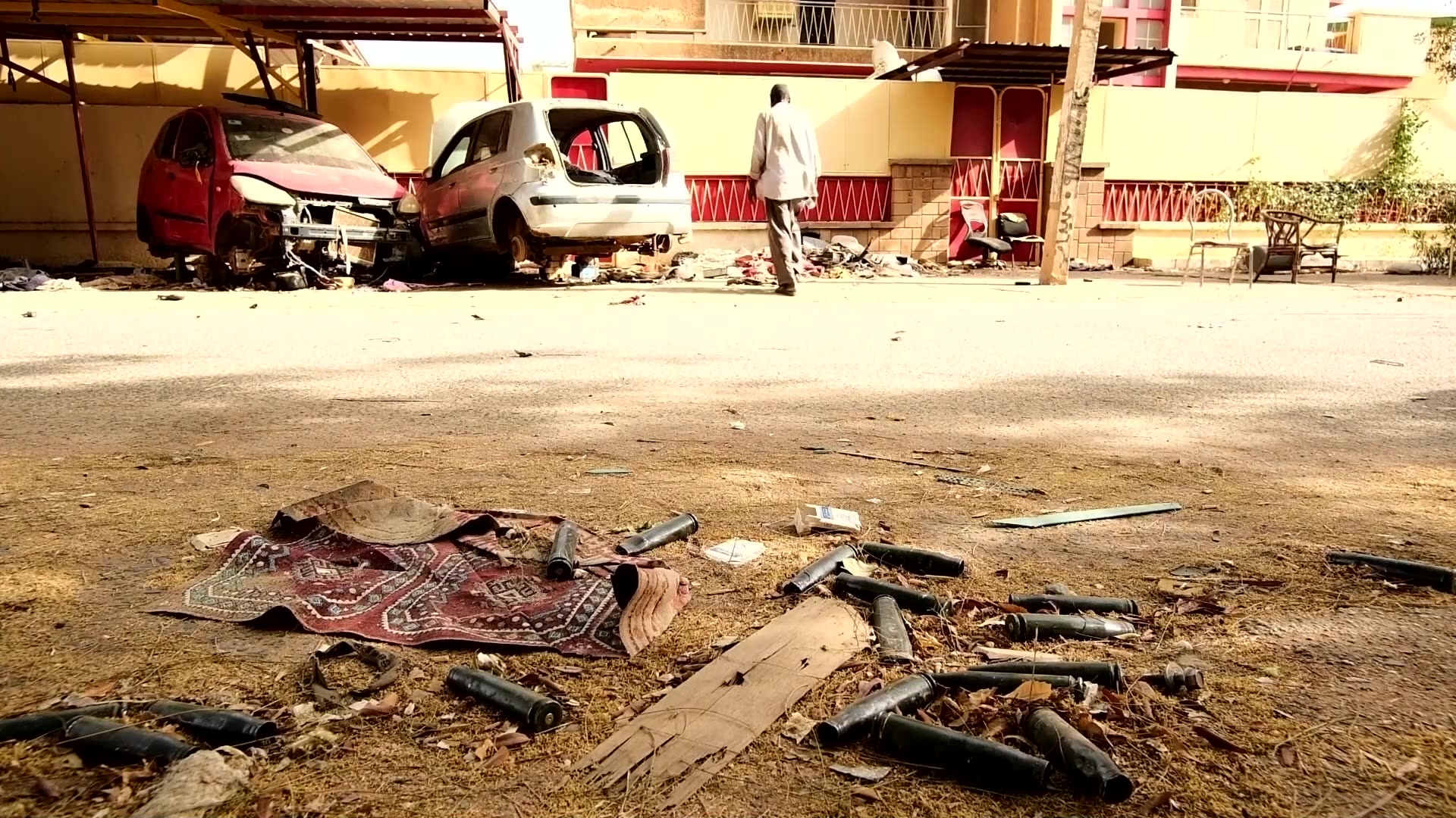 Unexploded shells threaten families in Sudans battered capital